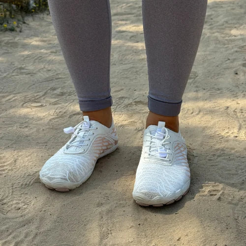 Zijprofiel van barefoot sneakers met natuurlijke loopervaring en veelzijdige toepassing
