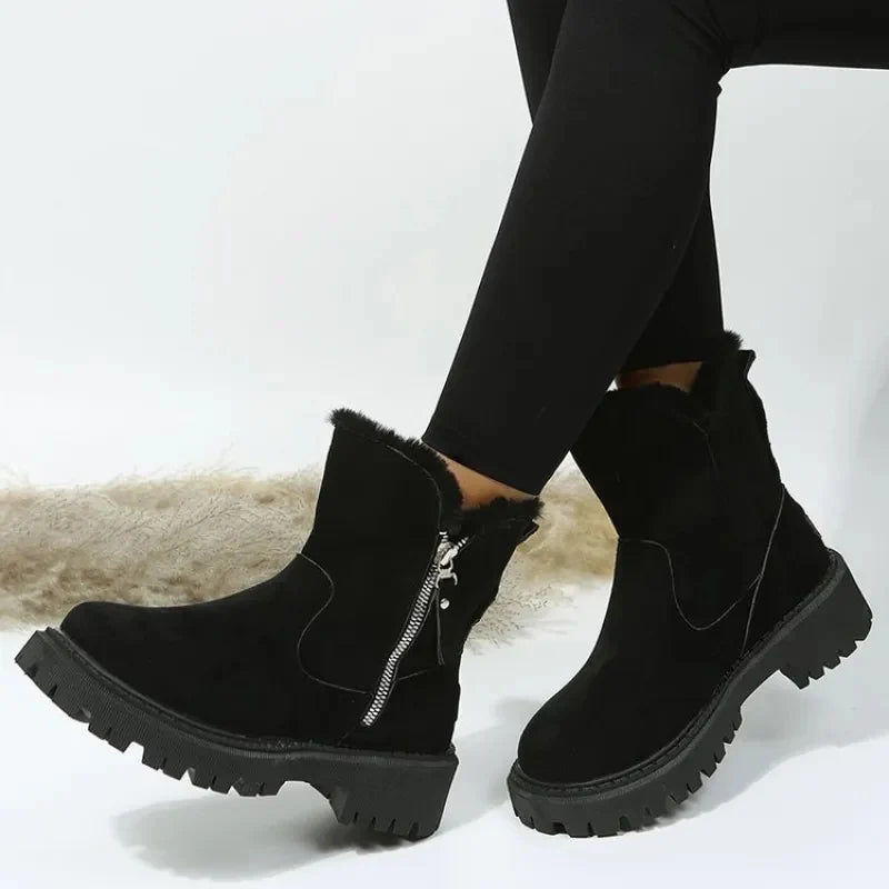 Detail van winterlaarzen met bontrand en matte afwerking, gedragen met zwarte legging voor casual look