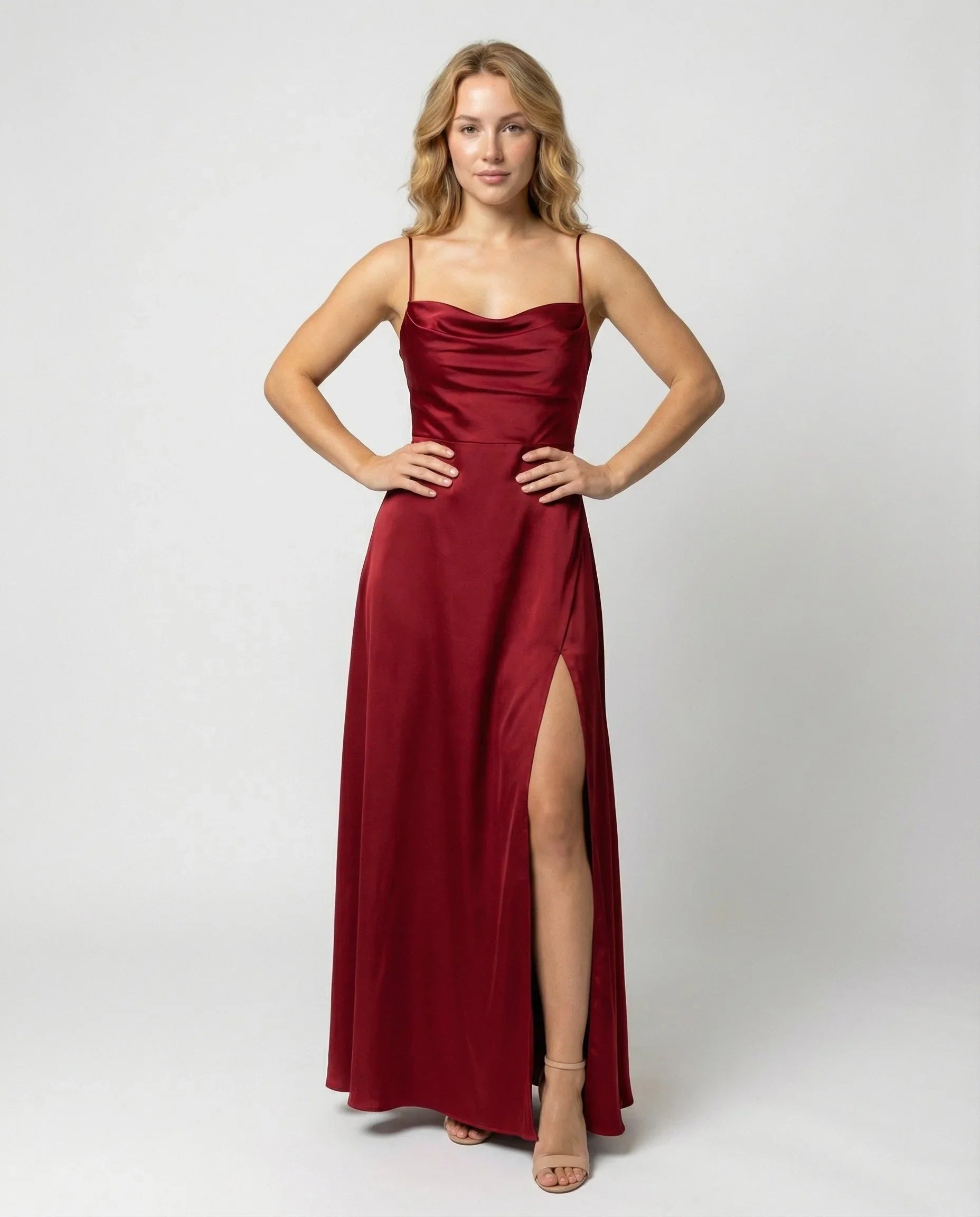 Imke | Maxi Jurk met Watervalhals en Zijsplit Rood