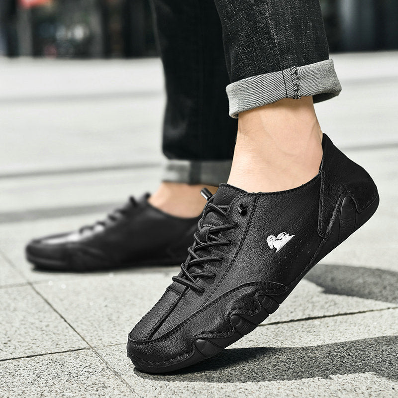 Volledige weergave van witte barefoot sneakers met rubberen zool