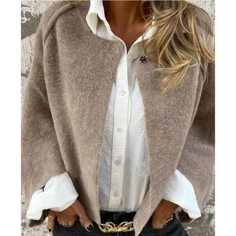 Dames vest met klassieke knoopsluiting en korte snit, veelzijdig voor kantoor of weekend