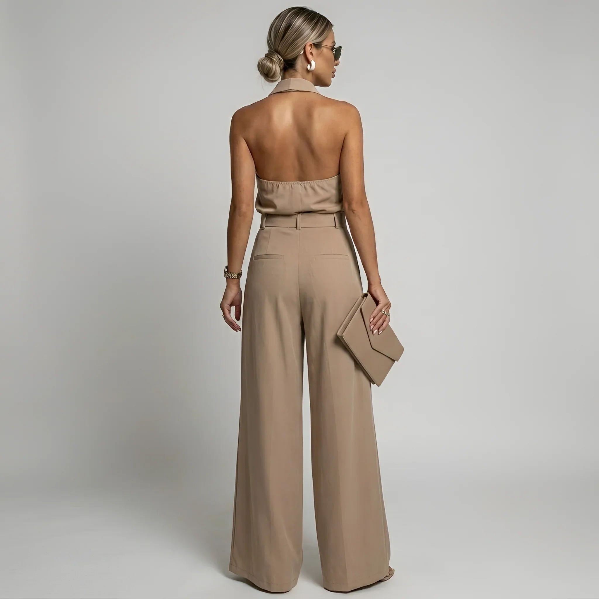 Lotje | Jumpsuit met Halternek en Wijde Pijpen