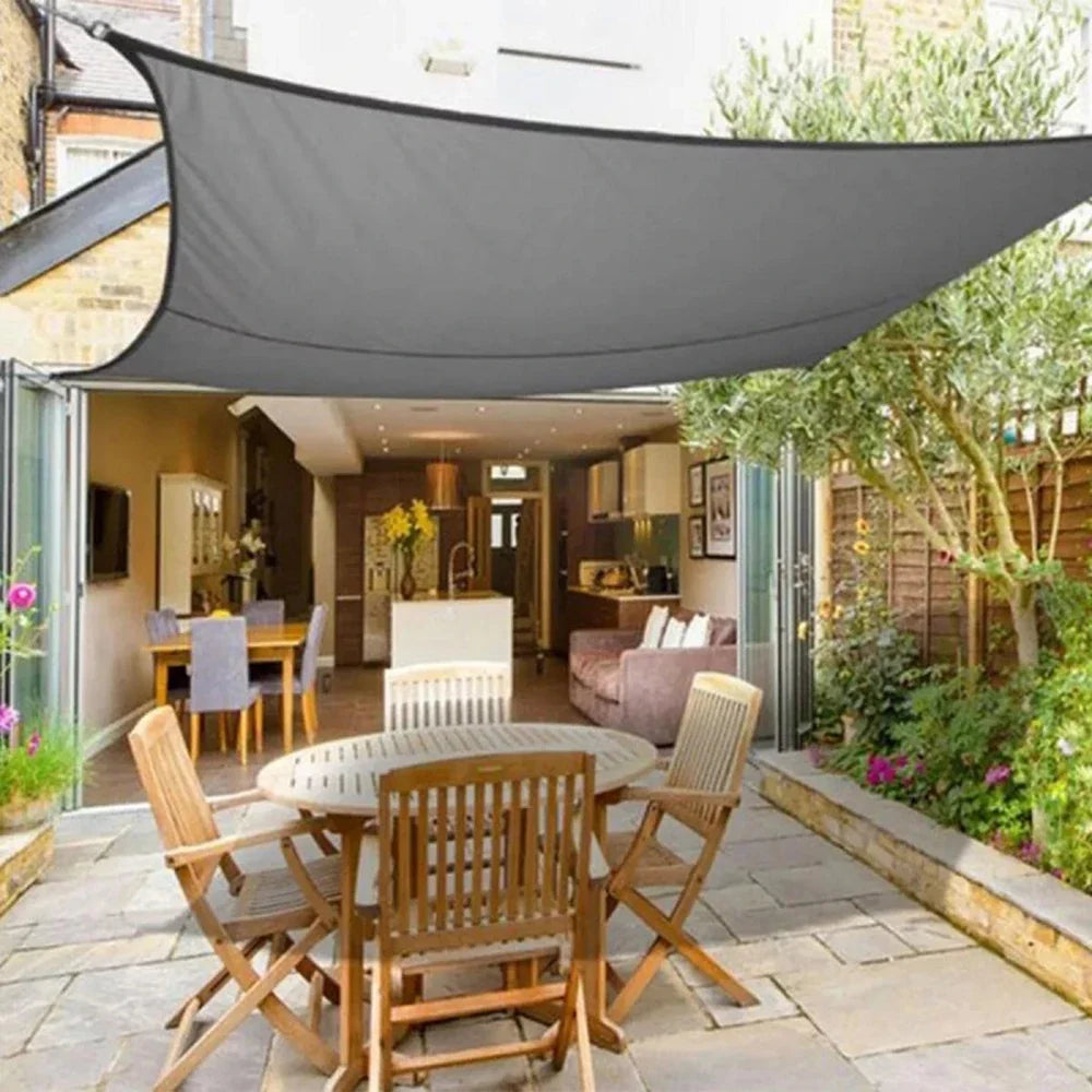 Luxe schaduwdoek in verschillende maten en vormen voor flexibele toepassing in tuin of terras