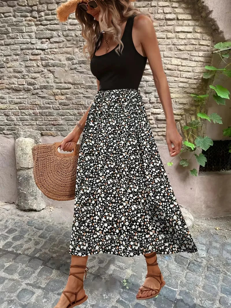 Zomerse maxi jurk met vloeiende pasvorm en bruine bloemenprint rok in bohemian stijl
