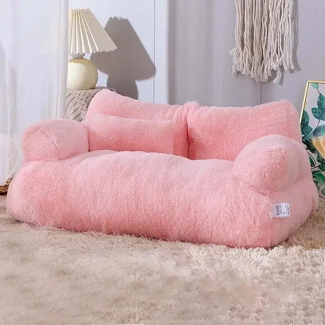 Comfortabele hondenmand in beige pluche stof met opstaande randen voor een veilig gevoel