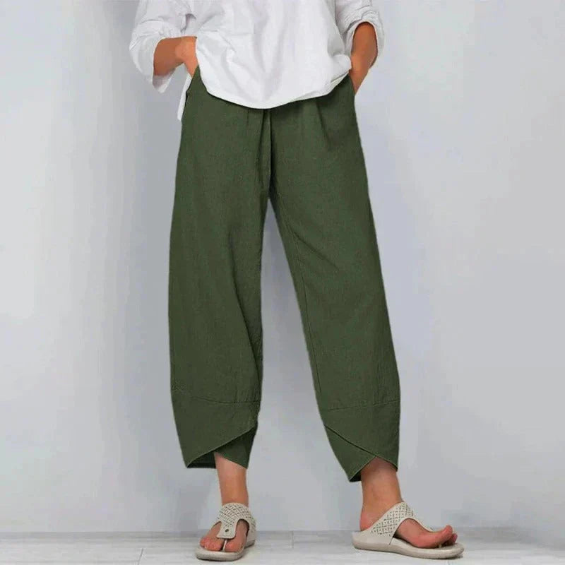 Beige zomerbroek voor dames met comfortabele losvallende pasvorm en ademende stof