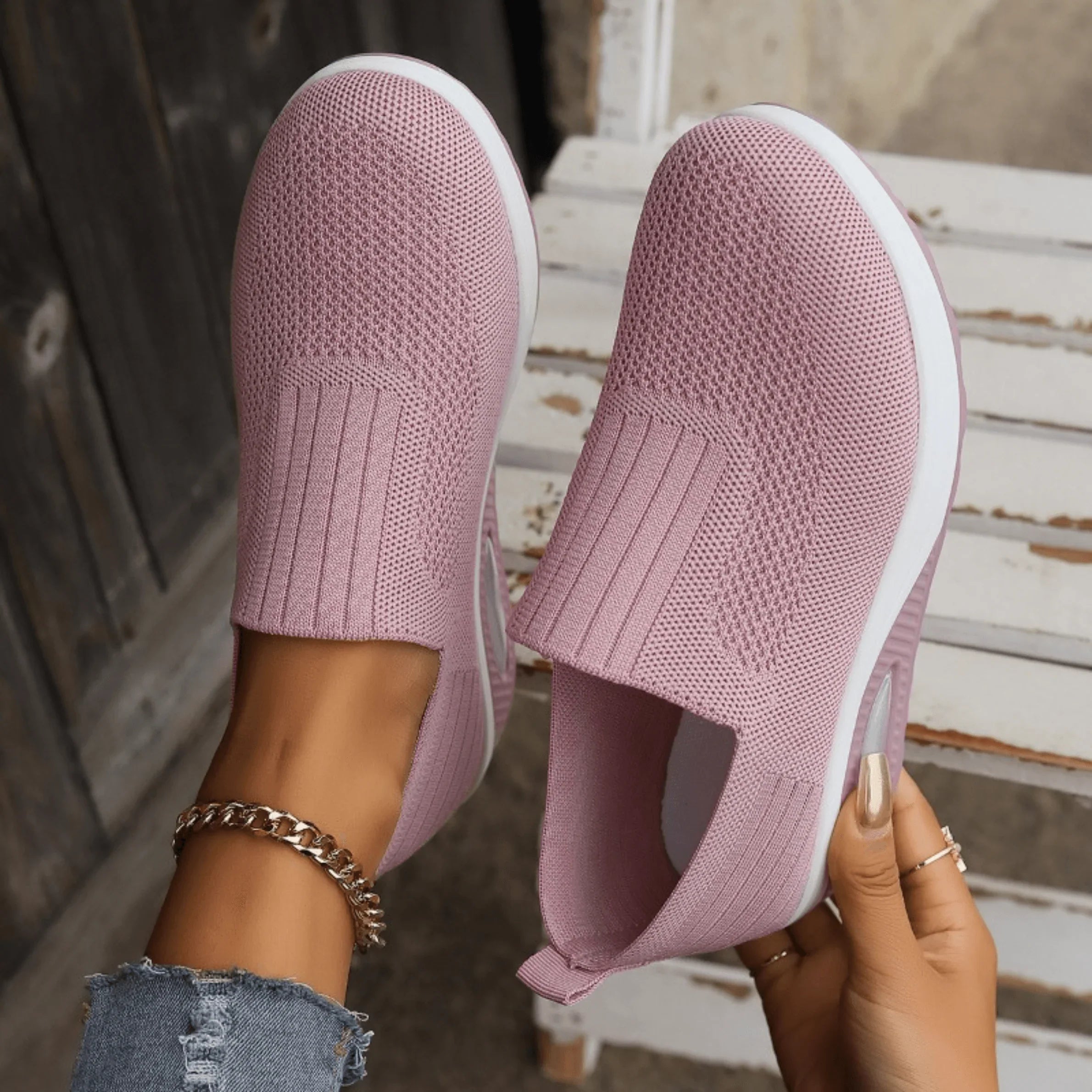 Volledige weergave van sportieve instapsneaker dames met flexibele zool en ademend loopcomfort