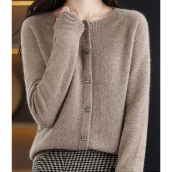 Dames cardigan in zwart met lange mouwen en comfortabele relaxed fit