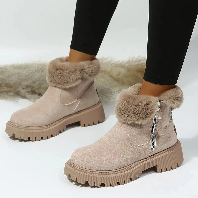 Dames winterlaarzen met bont in beige, enkelhoge schacht met ritssluiting en dikke profielzool