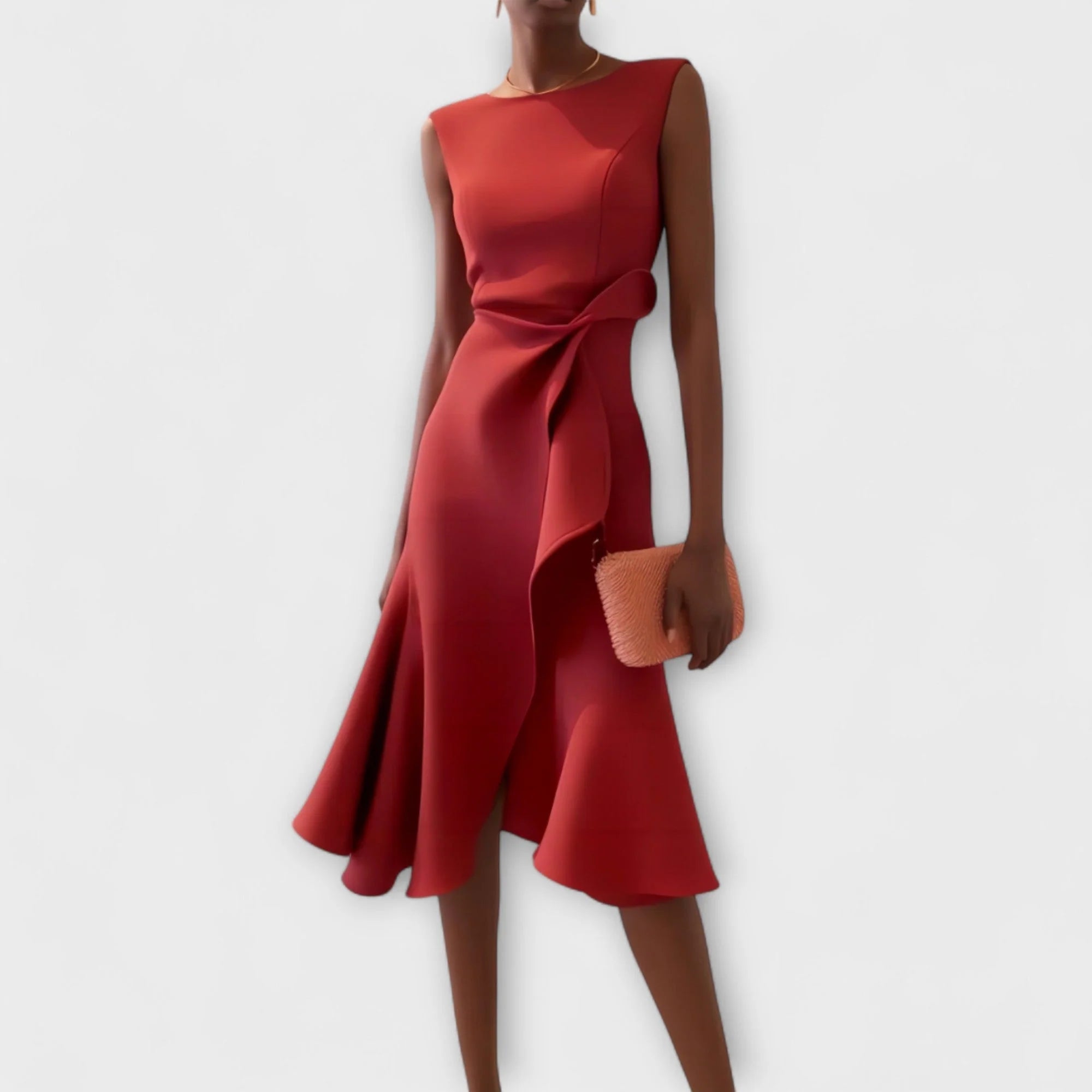 Rode mouwloze midi jurk met speelse ruches en asymmetrische zoom voor feestelijke gelegenheden