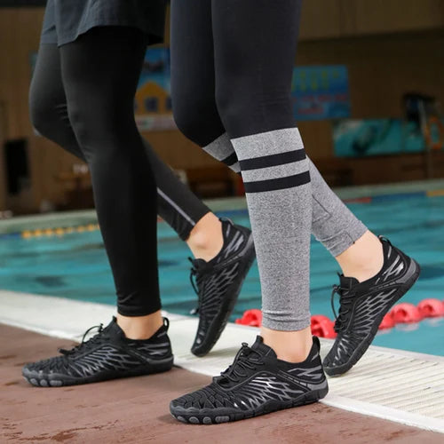 Detail van binnenvoering op barefoot sneakers met zachte afwerking voor comfort