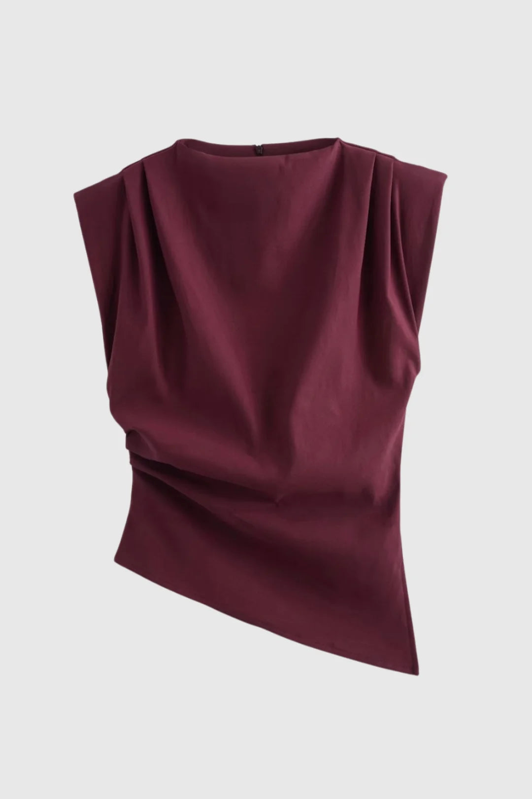 Mouwloze top met draperie detail gedragen met spijkerbroek zijaanzicht