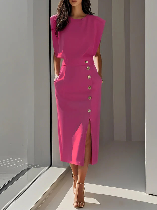 Volledige lengte shot van midi jurk met hakken voor zakelijke of casual look