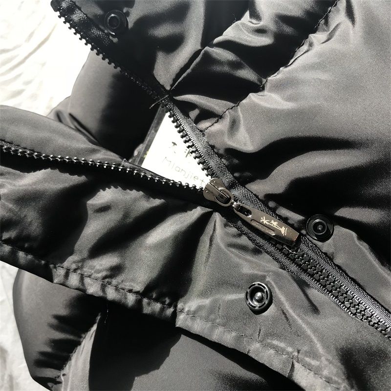 Waterdichte dames bodywarmer met gewatteerde vulling en tijdloos zwart design