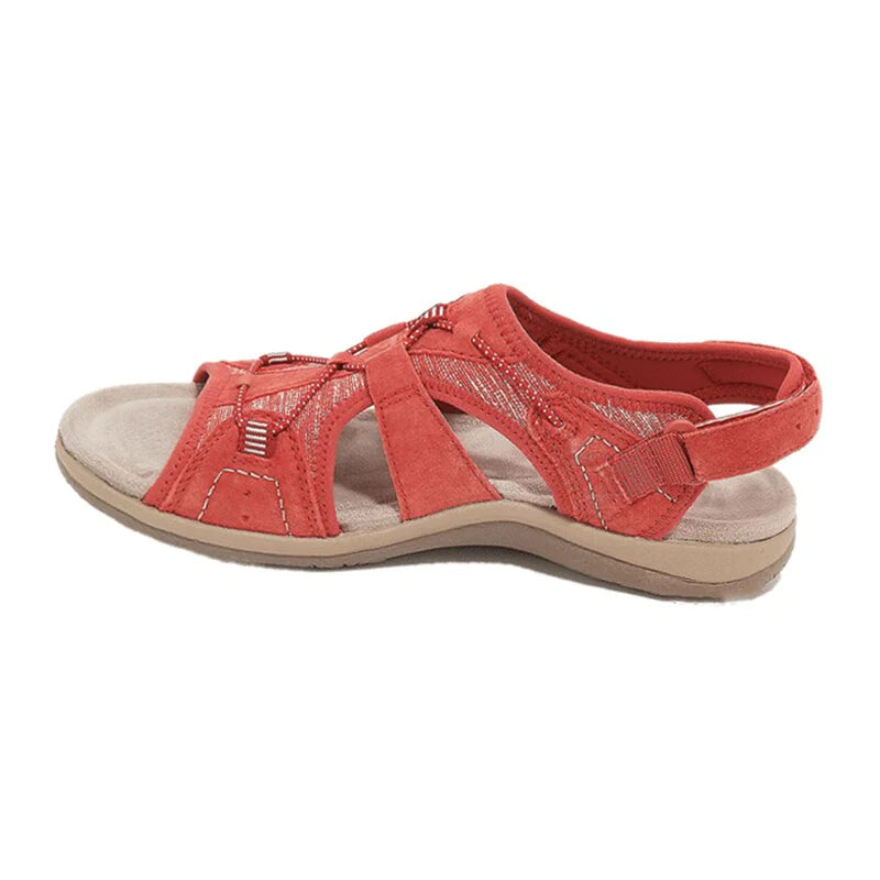 Bovenaanzicht van sport sandalen met overlappende bandjes en open teengedeelte