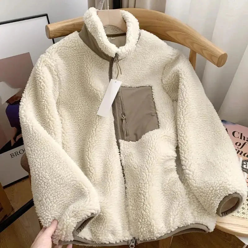 Zachte fleece jack voor dames met zip-up sluiting en opgestikte zakken