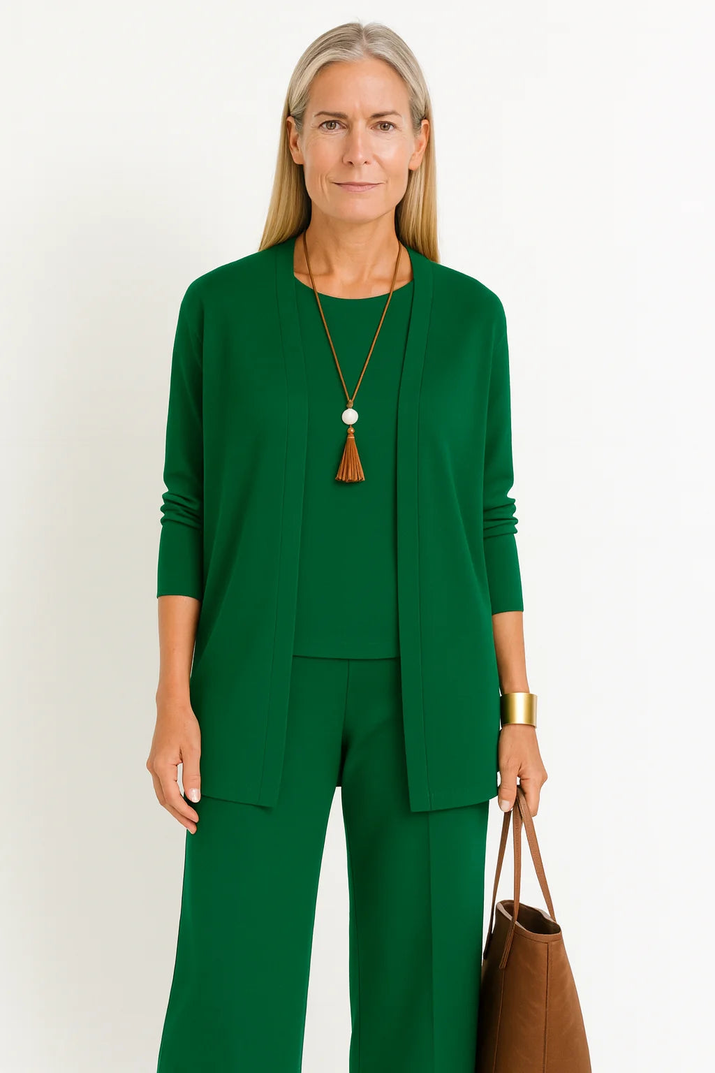 Grijze outfit set met moderne lijnen en comfortabele pasvorm voor elke gelegenheid