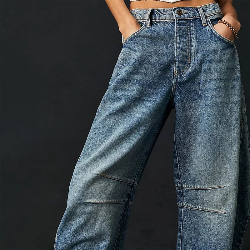 Barrel jeans met klassieke vijfzakken-constructie en riemlussen