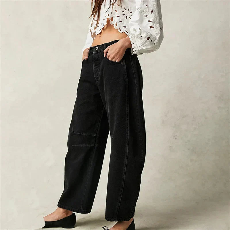 Volledige outfit met barrel jeans en cropped top voor casual look