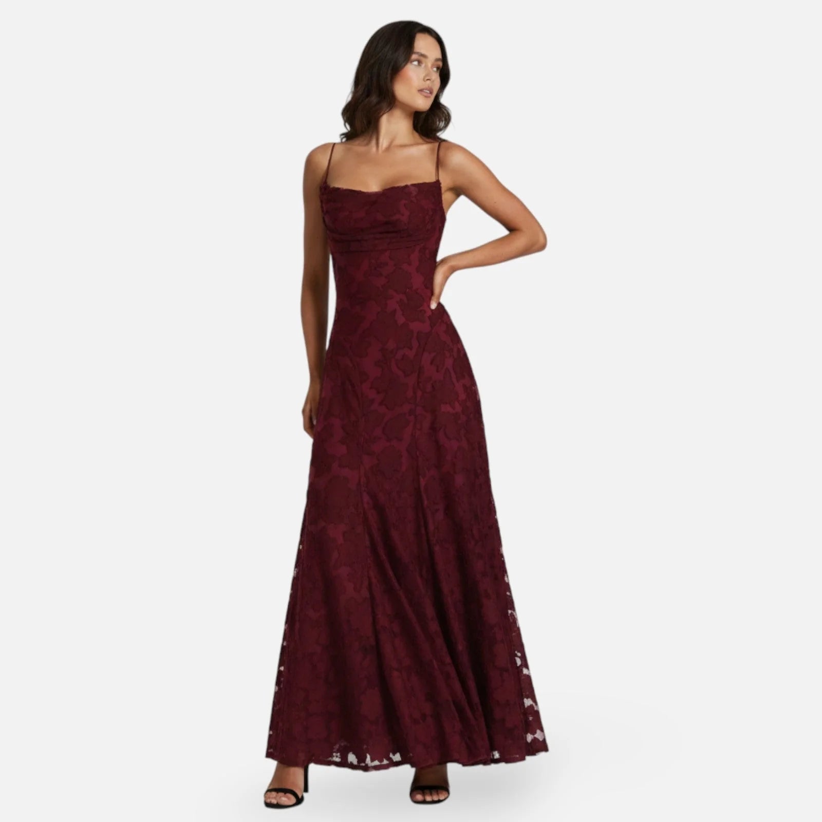 Kanten maxi jurk met bandjes in bordeauxrood met vierkante halslijn en vloeiende A-lijn rok voor elegante avondlook