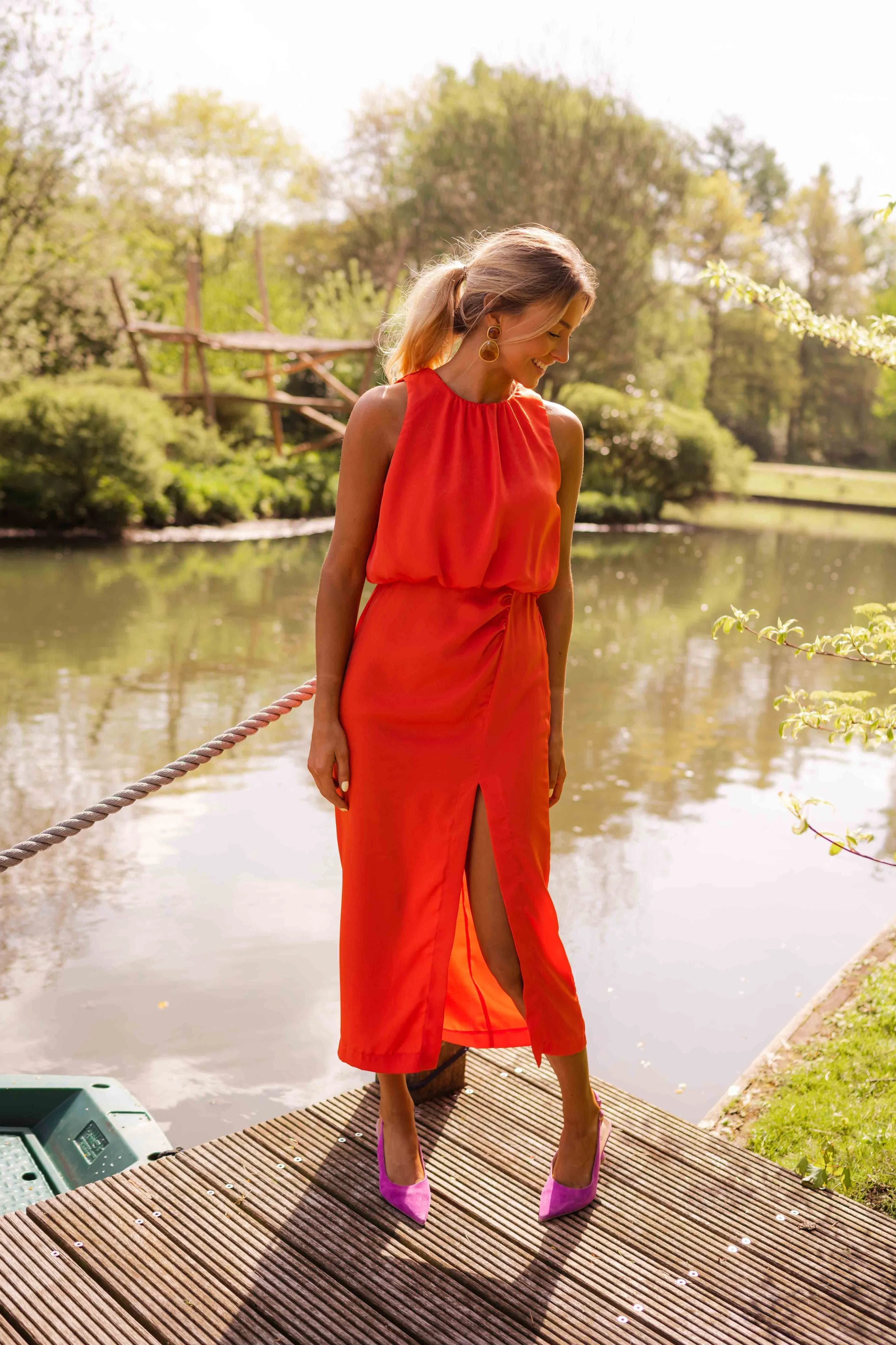 Yara | Mouwloze Midi Jurk met Split
